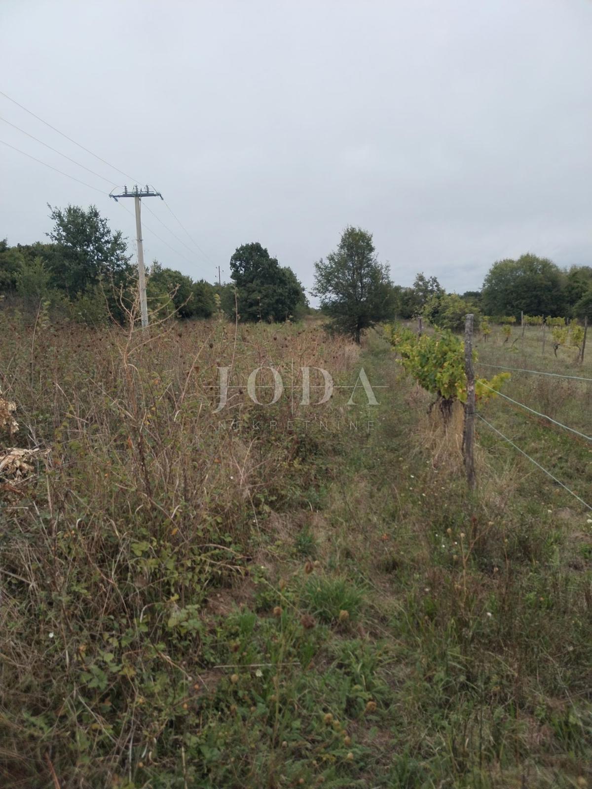 Zemljišče Labin, 1.980m2