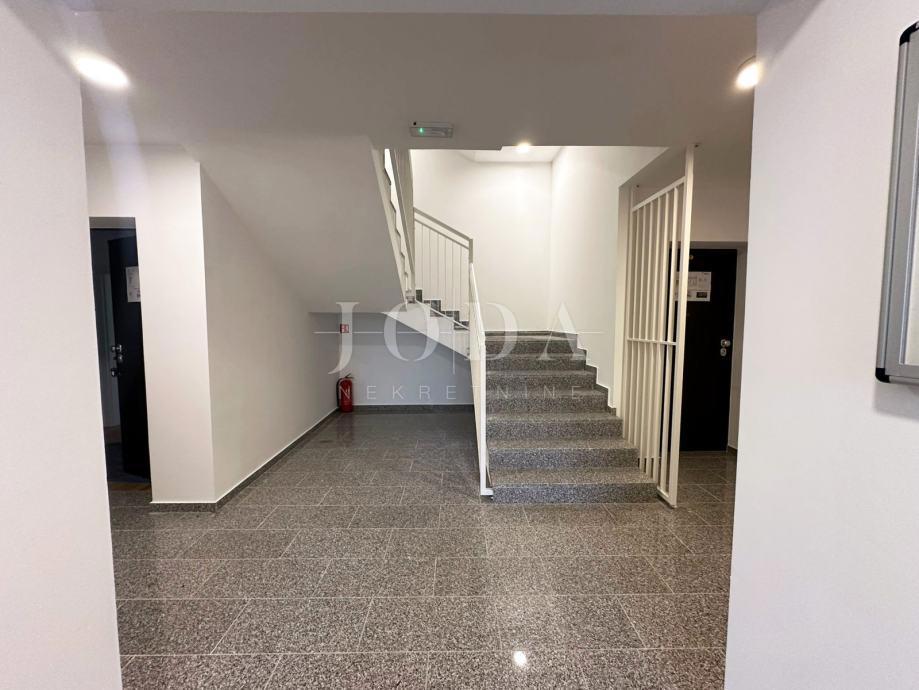 Stanovanje Sesvetski Kraljevec, Sesvete, 65,97m2