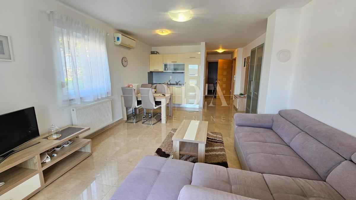 Opremljen apartma Crikvenica