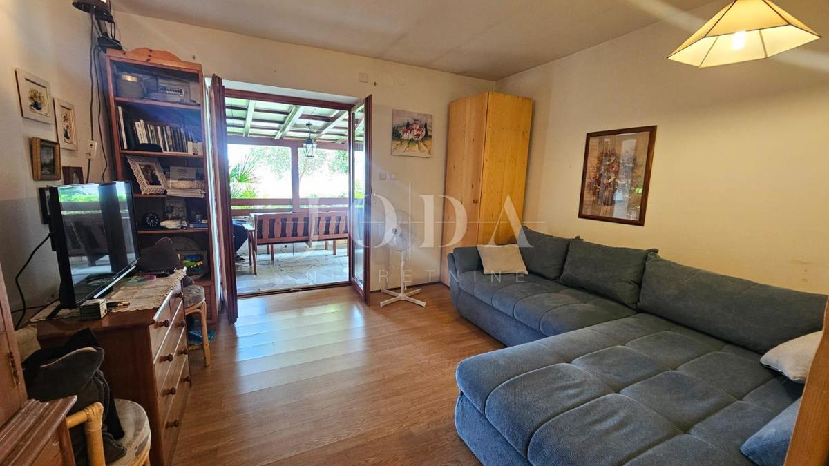 Apartma Crikvenica v bližini morja z vrtom
