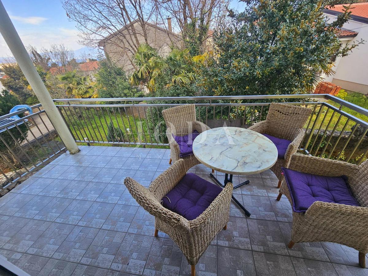 Dvosobni apartma blizu morja, pogled na morje Malinska