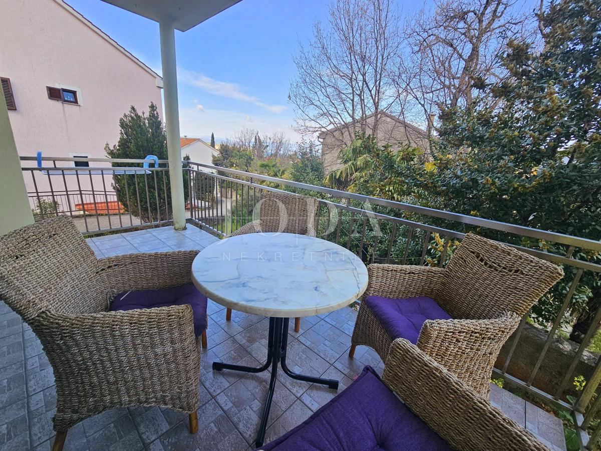 Dvosobni apartma blizu morja, pogled na morje Malinska