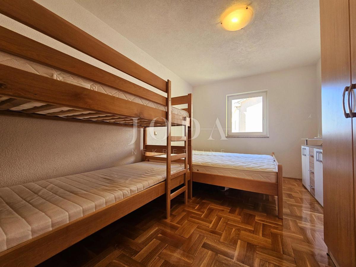 Dvosobni apartma blizu morja, pogled na morje Malinska