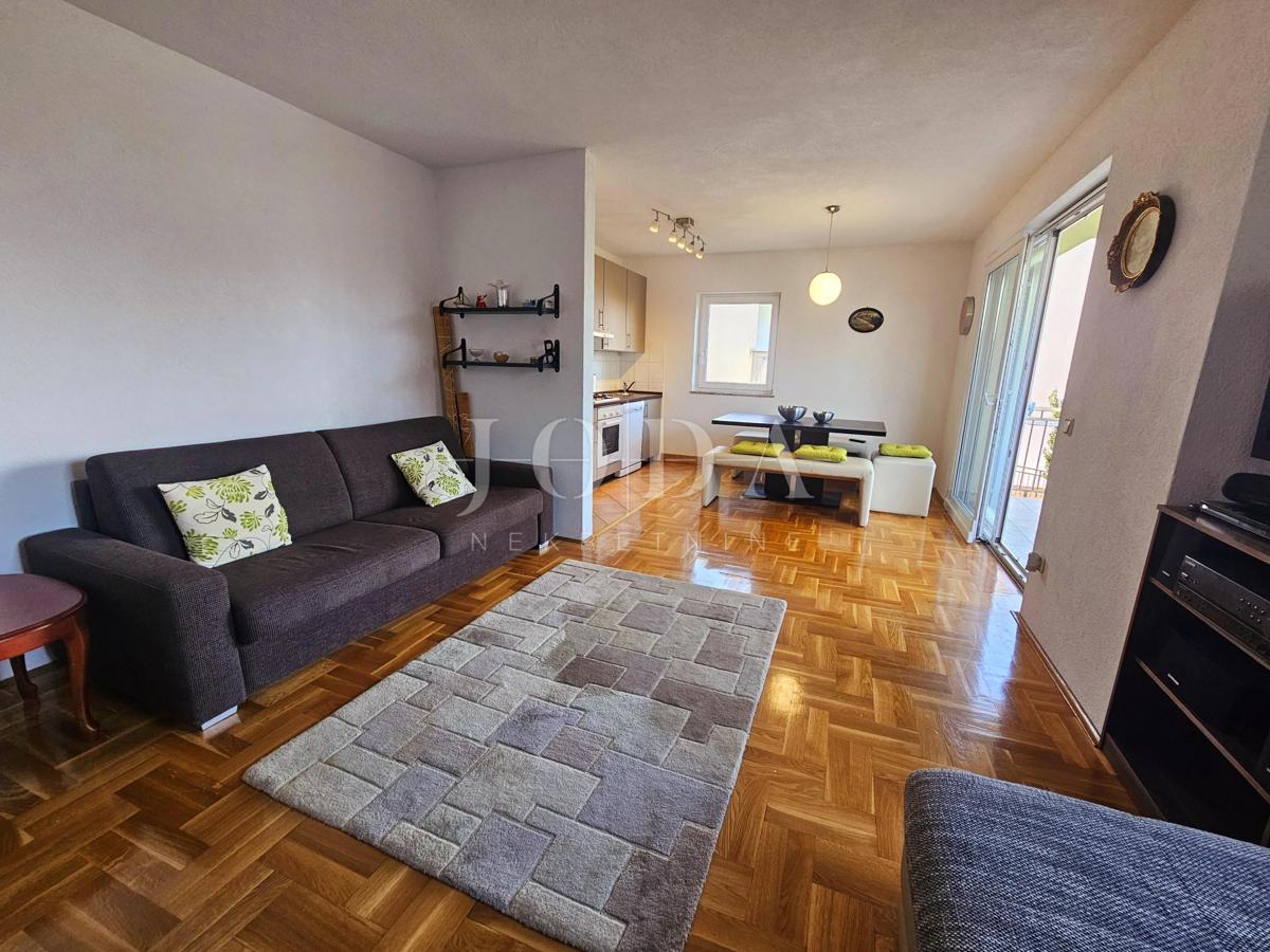 Dvosobni apartma blizu morja, pogled na morje Malinska