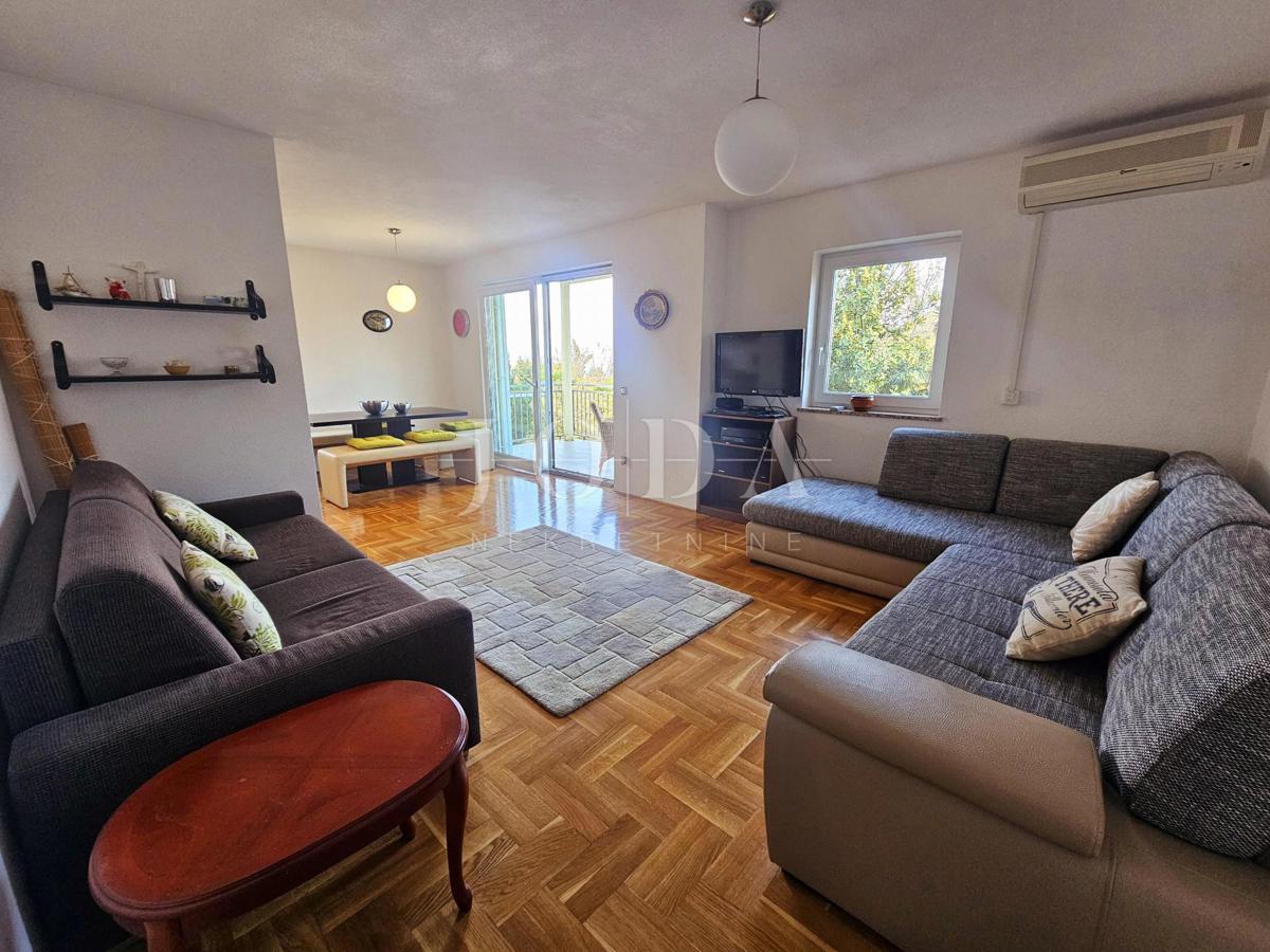 Dvosobni apartma blizu morja, pogled na morje Malinska