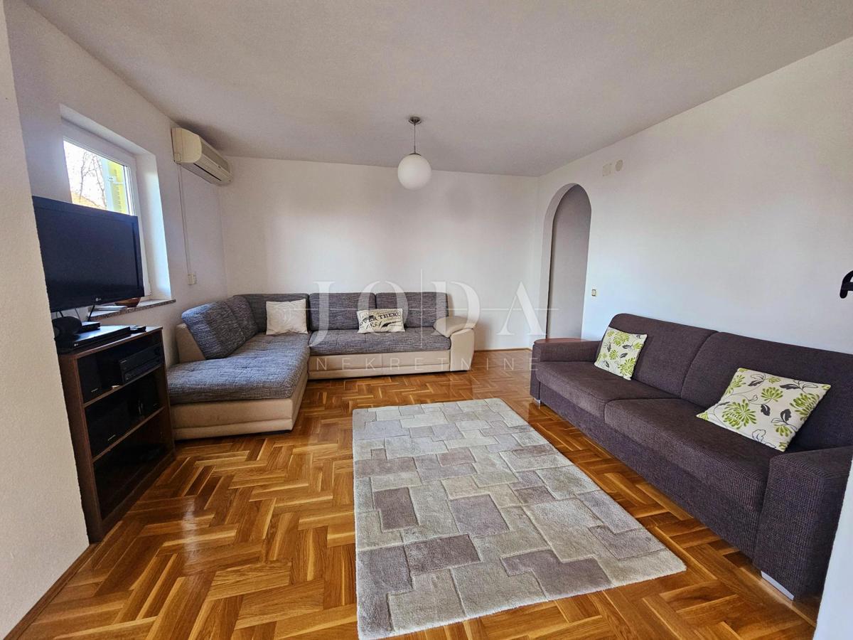 Dvosobni apartma blizu morja, pogled na morje Malinska