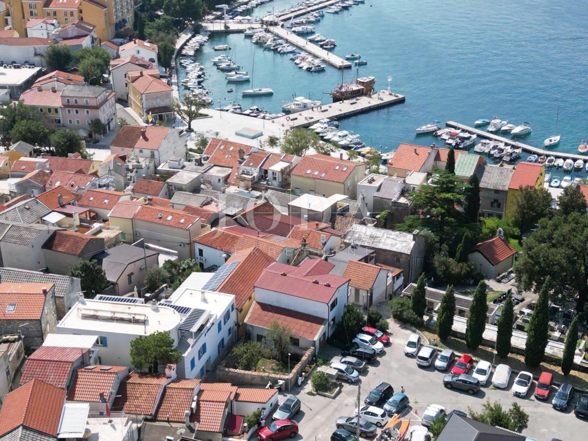 Prodamo stanovanje v Selcih, odlična lokacija in pogled na morje