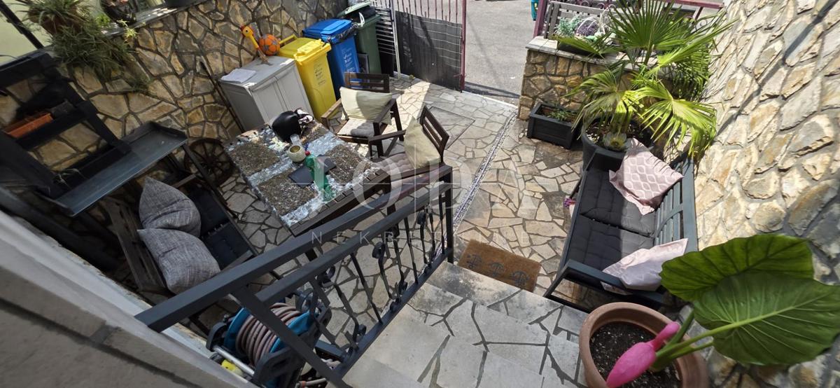 Crikvenica, vrstna hiša na odlični lokaciji