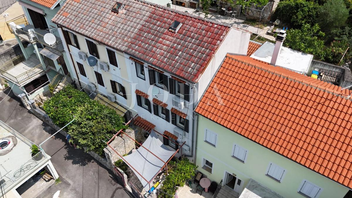 Crikvenica, vrstna hiša na odlični lokaciji