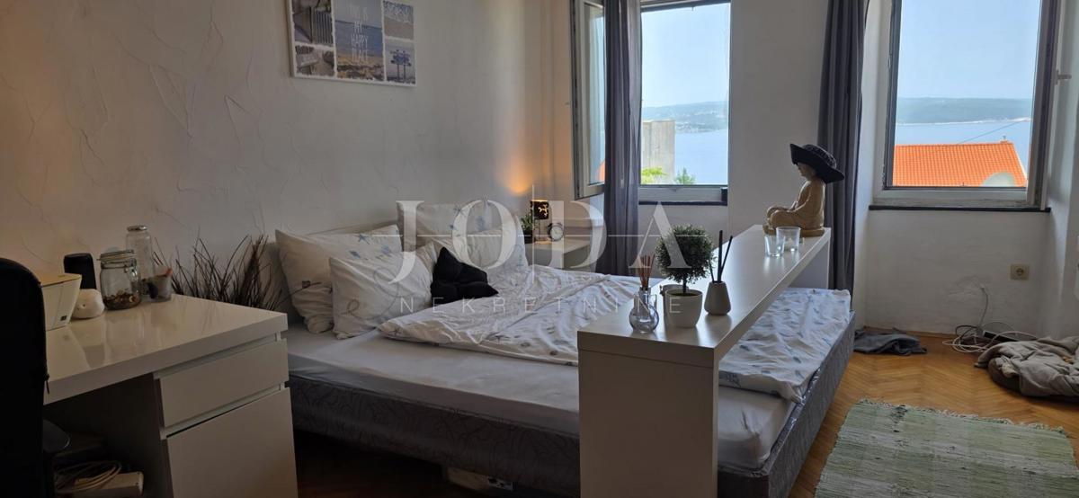 Crikvenica, vrstna hiša na odlični lokaciji