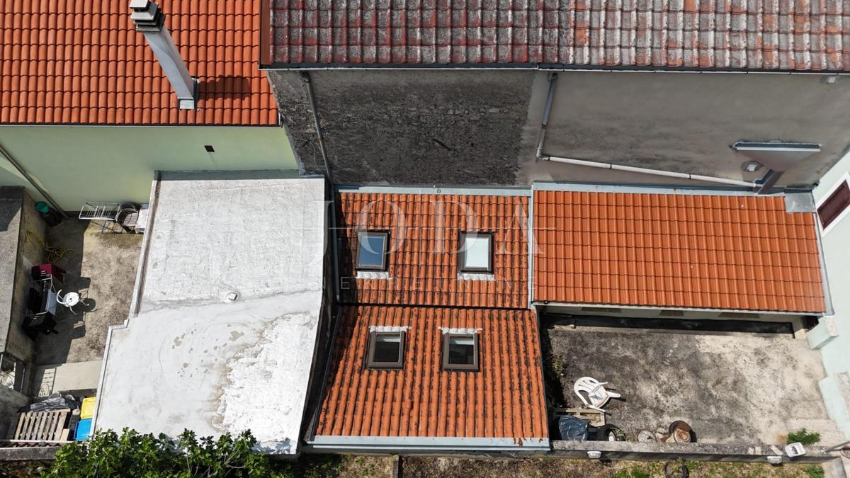 Crikvenica, vrstna hiša na odlični lokaciji
