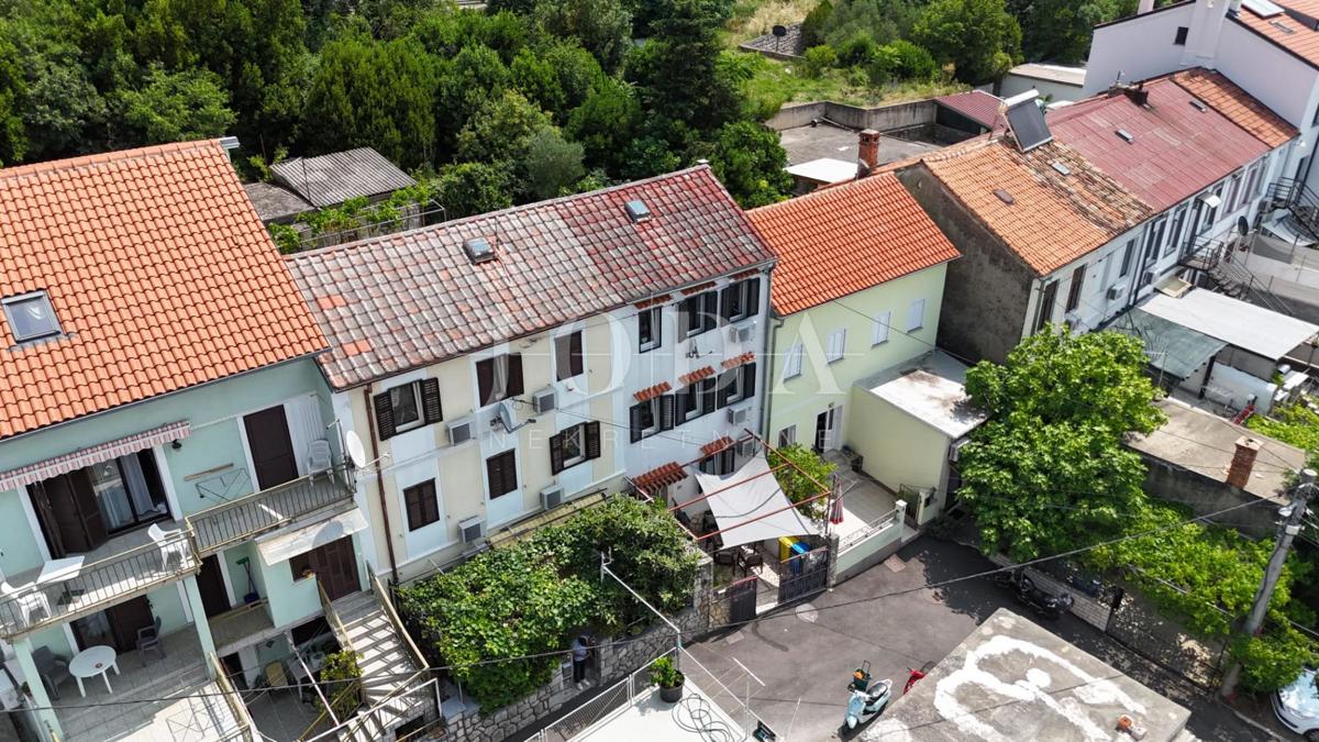 Crikvenica, vrstna hiša na odlični lokaciji