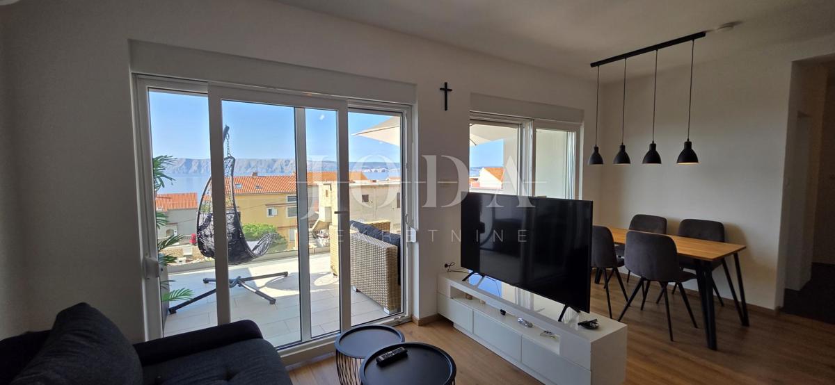 Na novo prenovljen penthouse 67 m² s panoramskim razgledom na morje (prodaja)