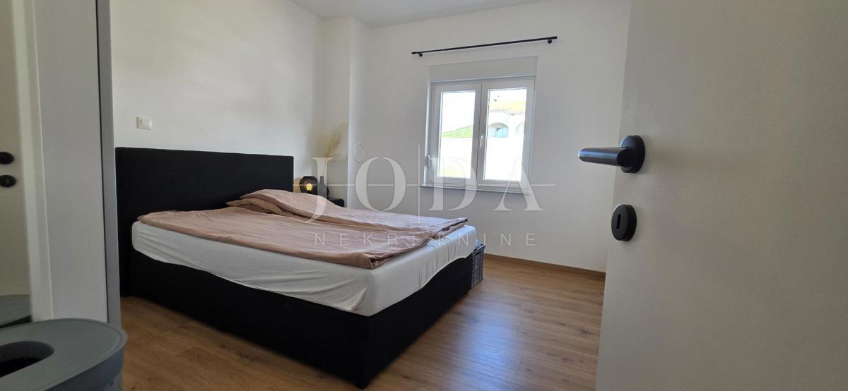 Na novo prenovljen penthouse 67 m² s panoramskim razgledom na morje (prodaja)