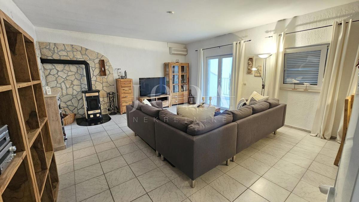 Hiša Klenovica, Novi Vinodolski, 100m2