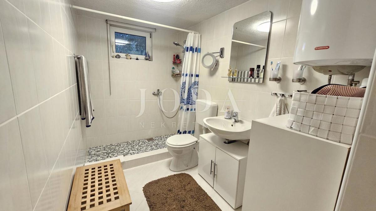 Hiša Klenovica, Novi Vinodolski, 100m2