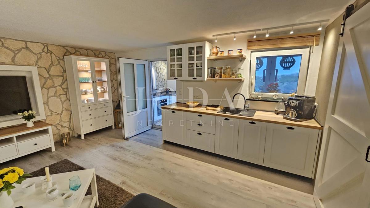 Hiša Klenovica, Novi Vinodolski, 100m2