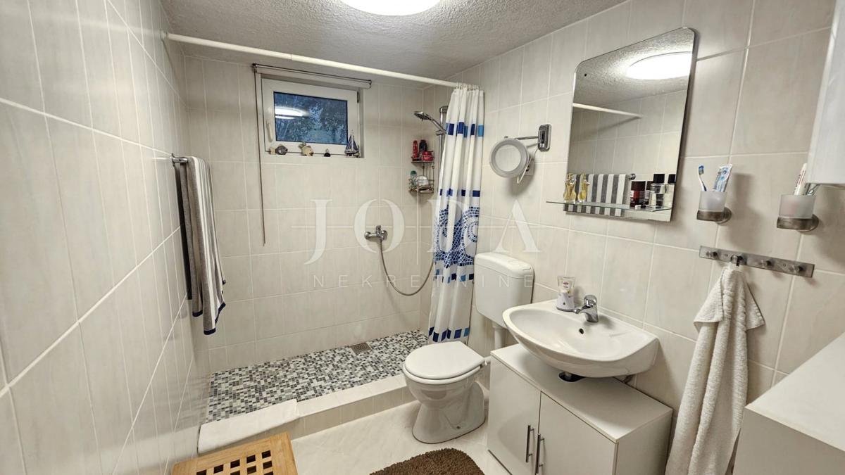 Hiša Klenovica, Novi Vinodolski, 100m2