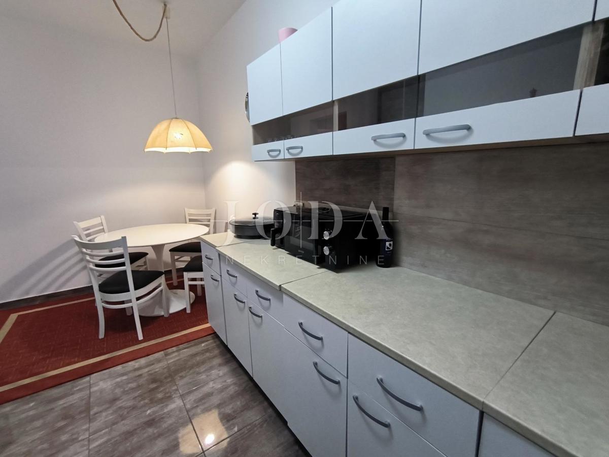 Apartma v bližini morja z dvema balkonoma 