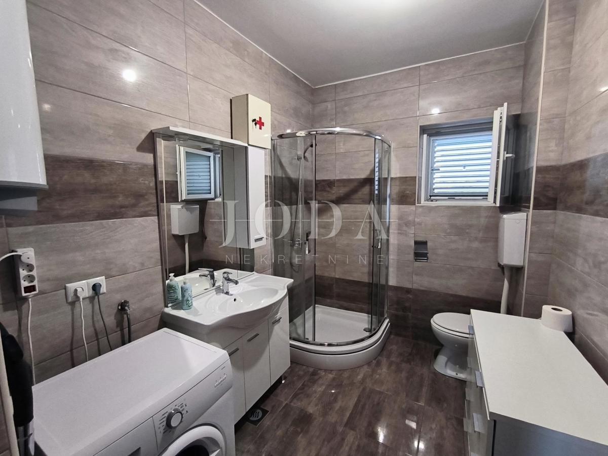 Apartma v bližini morja z dvema balkonoma 