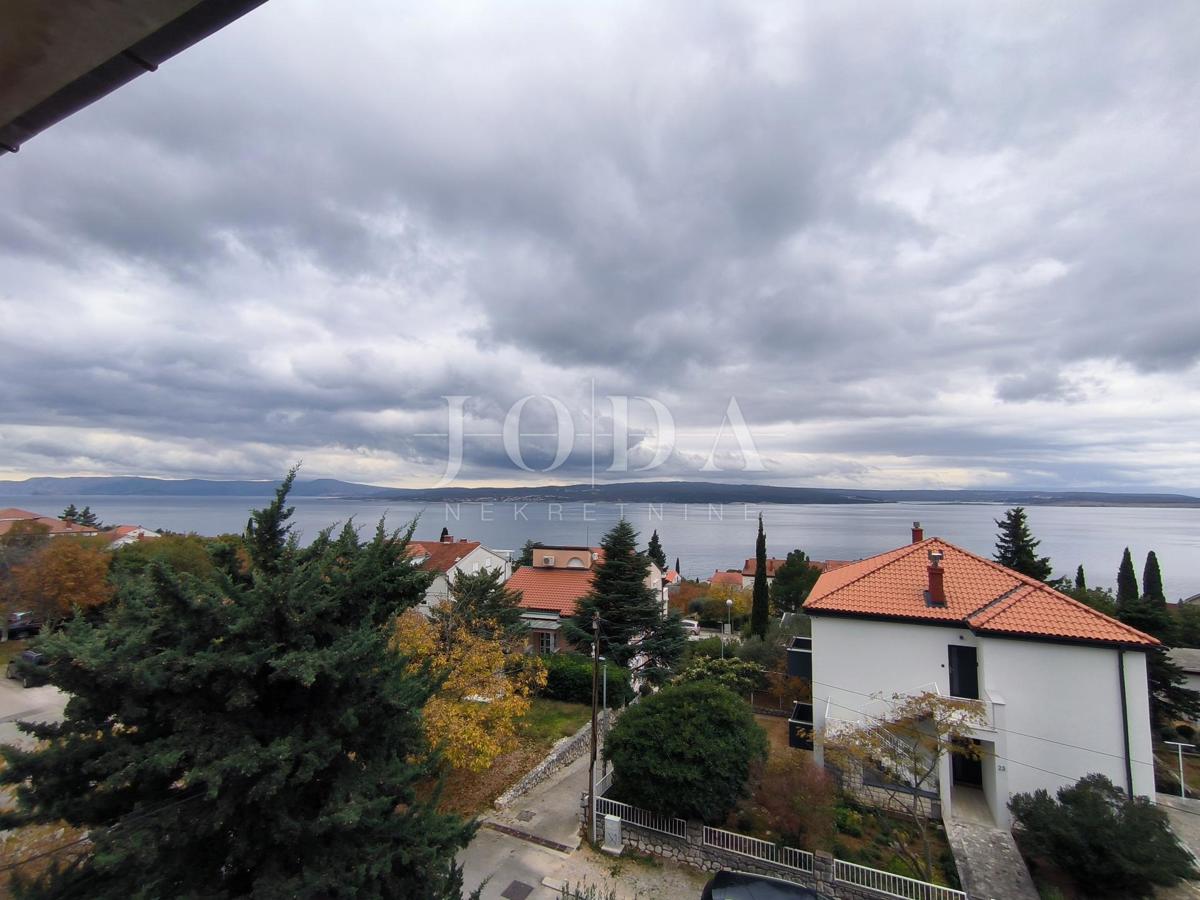 Apartma v bližini morja z dvema balkonoma 