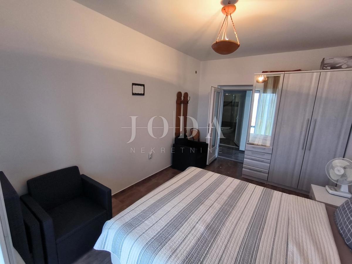 Apartma v bližini morja z dvema balkonoma 