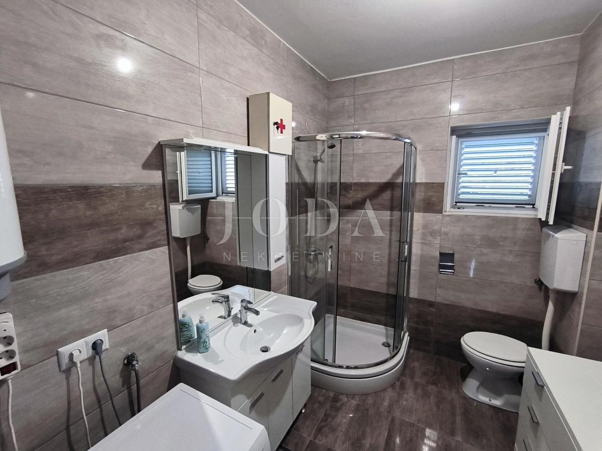 Apartma v bližini morja z dvema balkonoma 