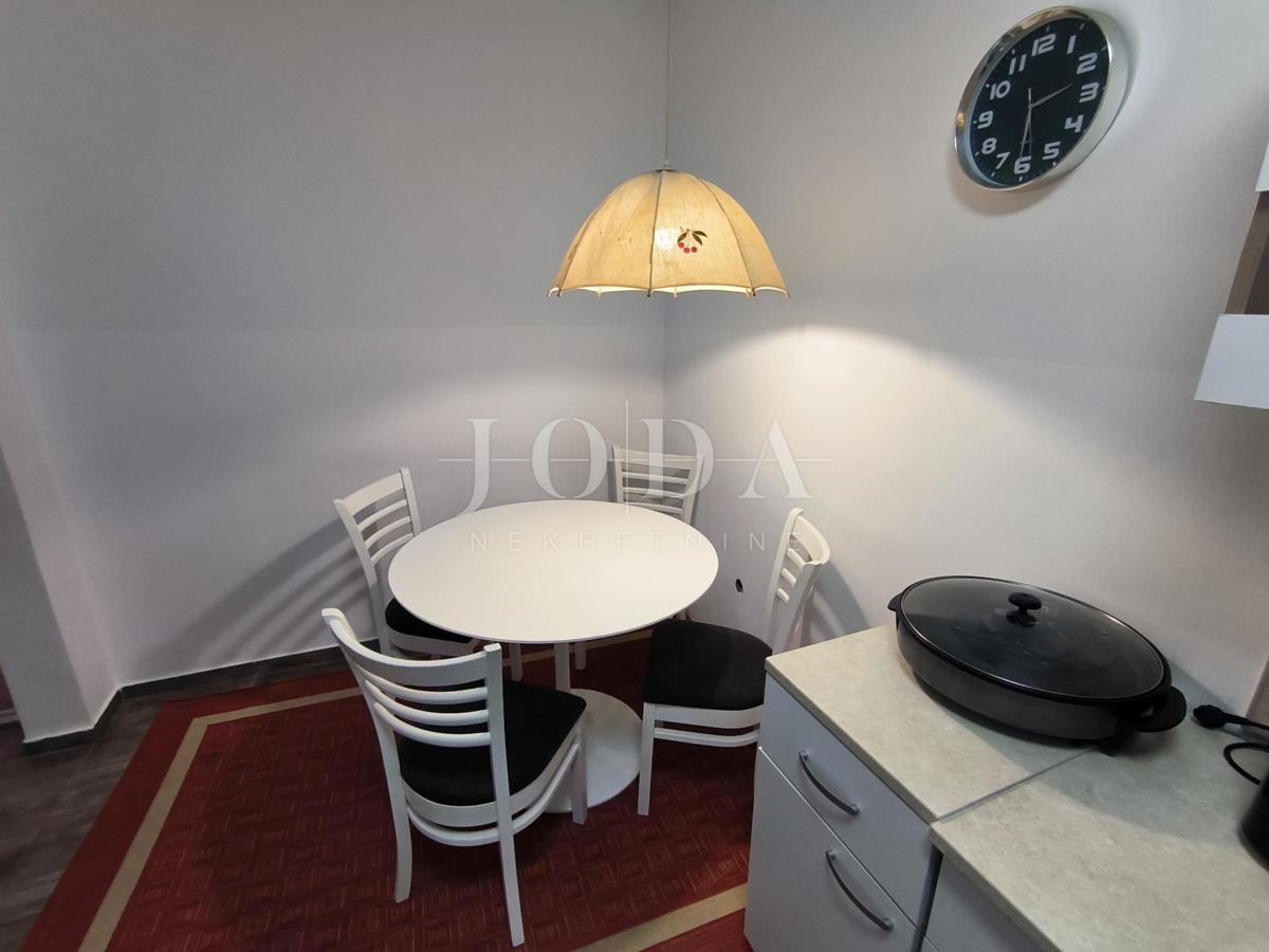 Apartma v bližini morja z dvema balkonoma 