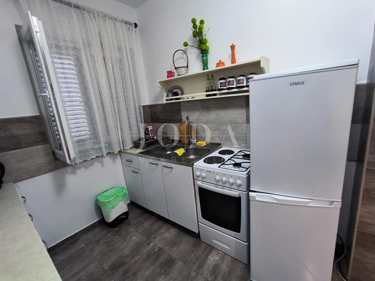 Apartma v bližini morja z dvema balkonoma 