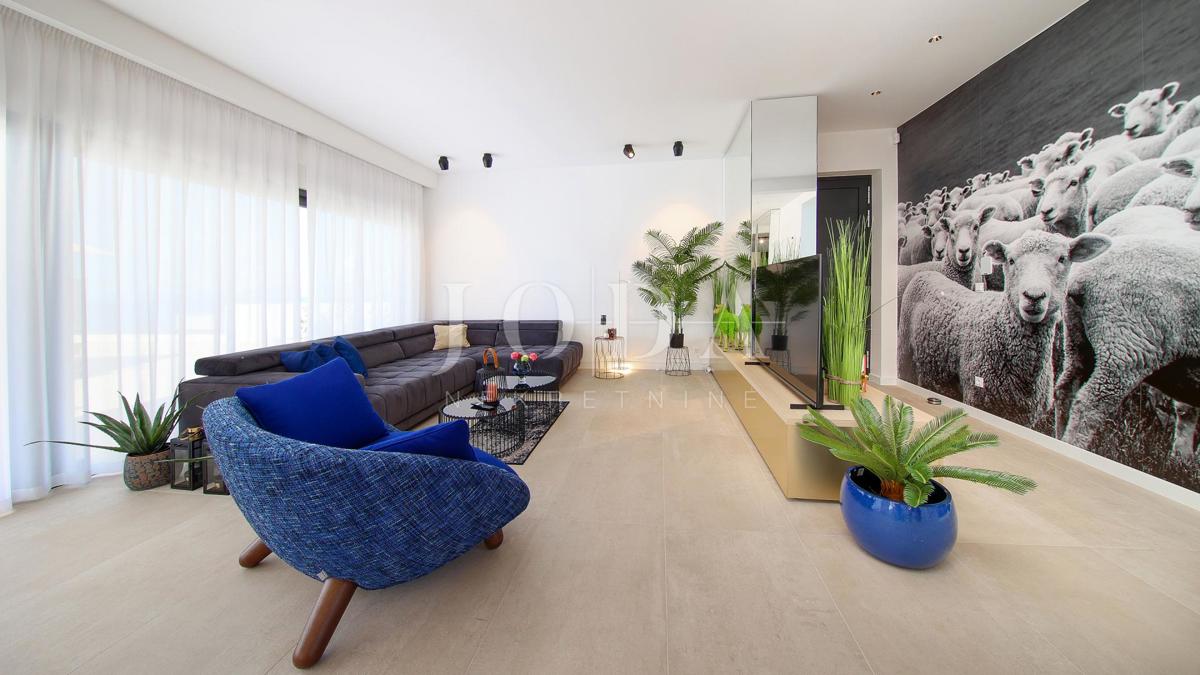 Hiša Novalja,  luxury villa