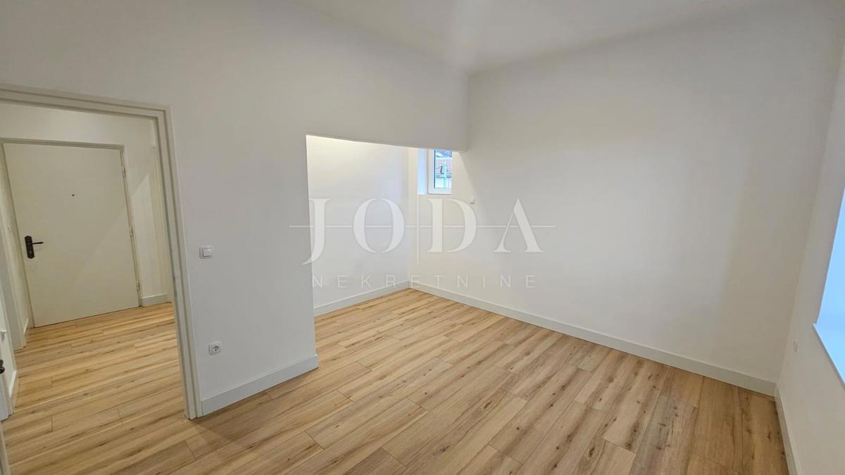 Popolnoma obnovljeno stanovanje 57 m² – širše središče Novega Vinodolskega, blizu morja