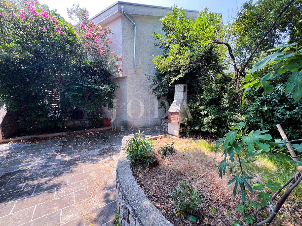 Prodamo stanovanje v Selcih, odlična lokacija in pogled na morje