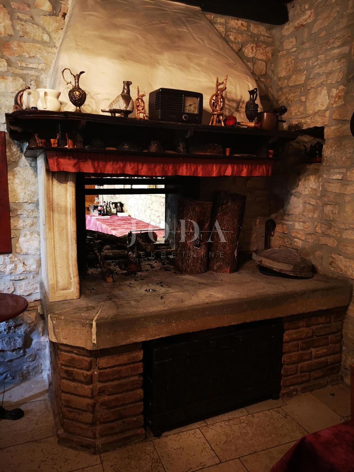 Hiša Tar, Tar-Vabriga, 321,48m2