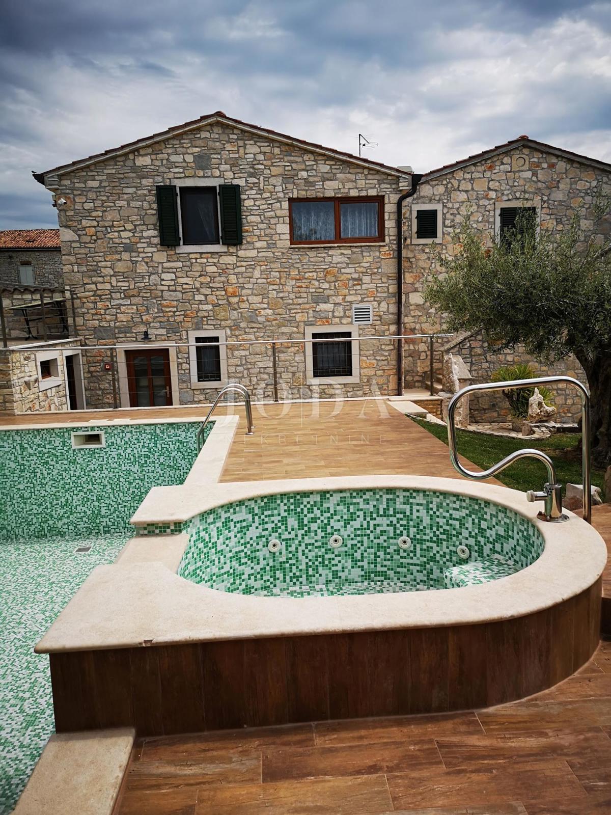 Hiša Tar, Tar-Vabriga, 321,48m2