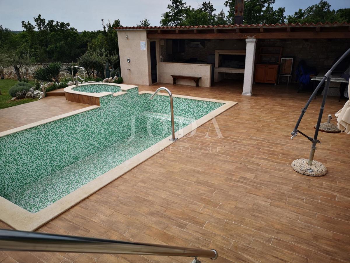 Hiša Tar, Tar-Vabriga, 321,48m2