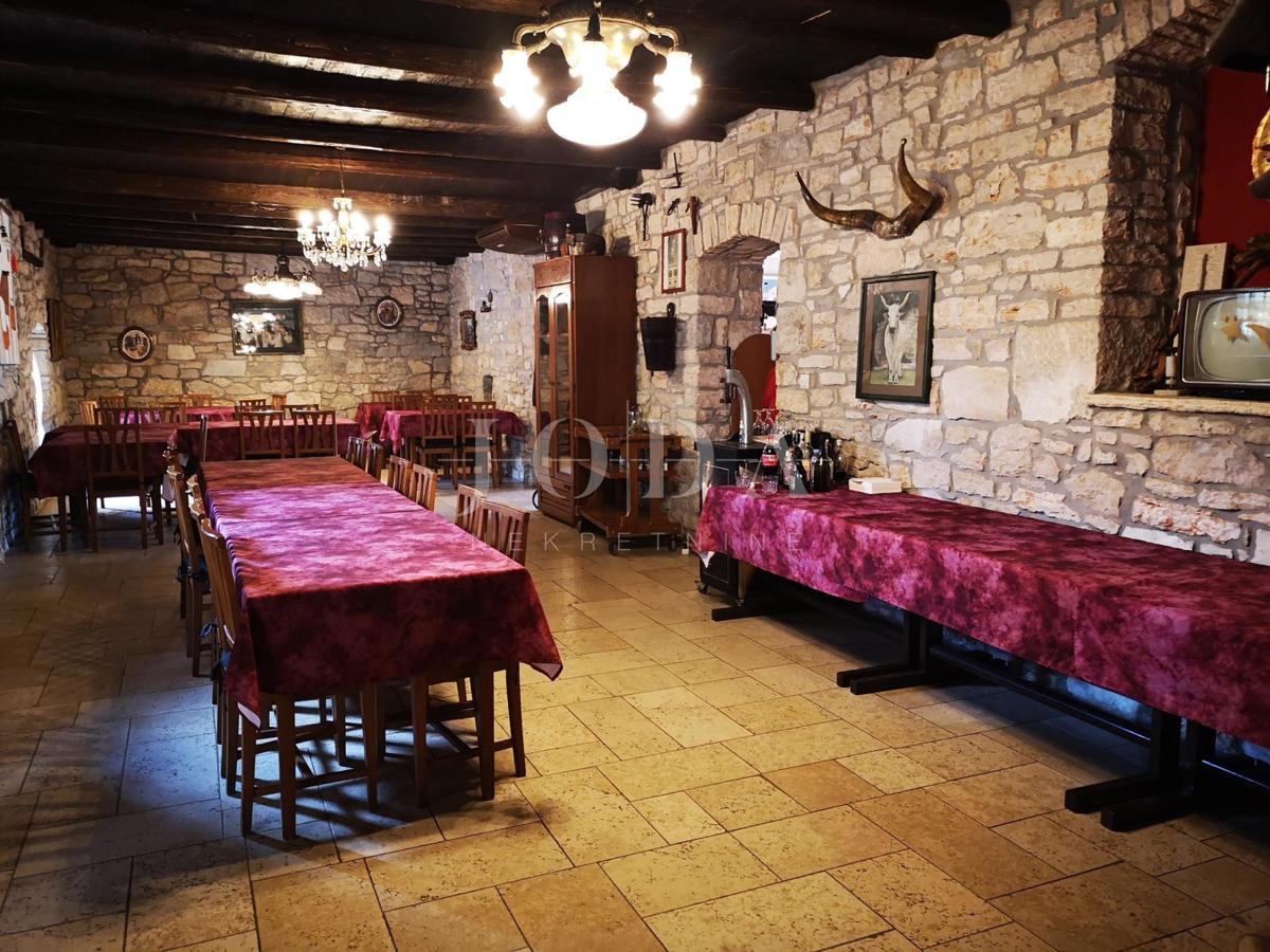 Hiša Tar, Tar-Vabriga, 321,48m2