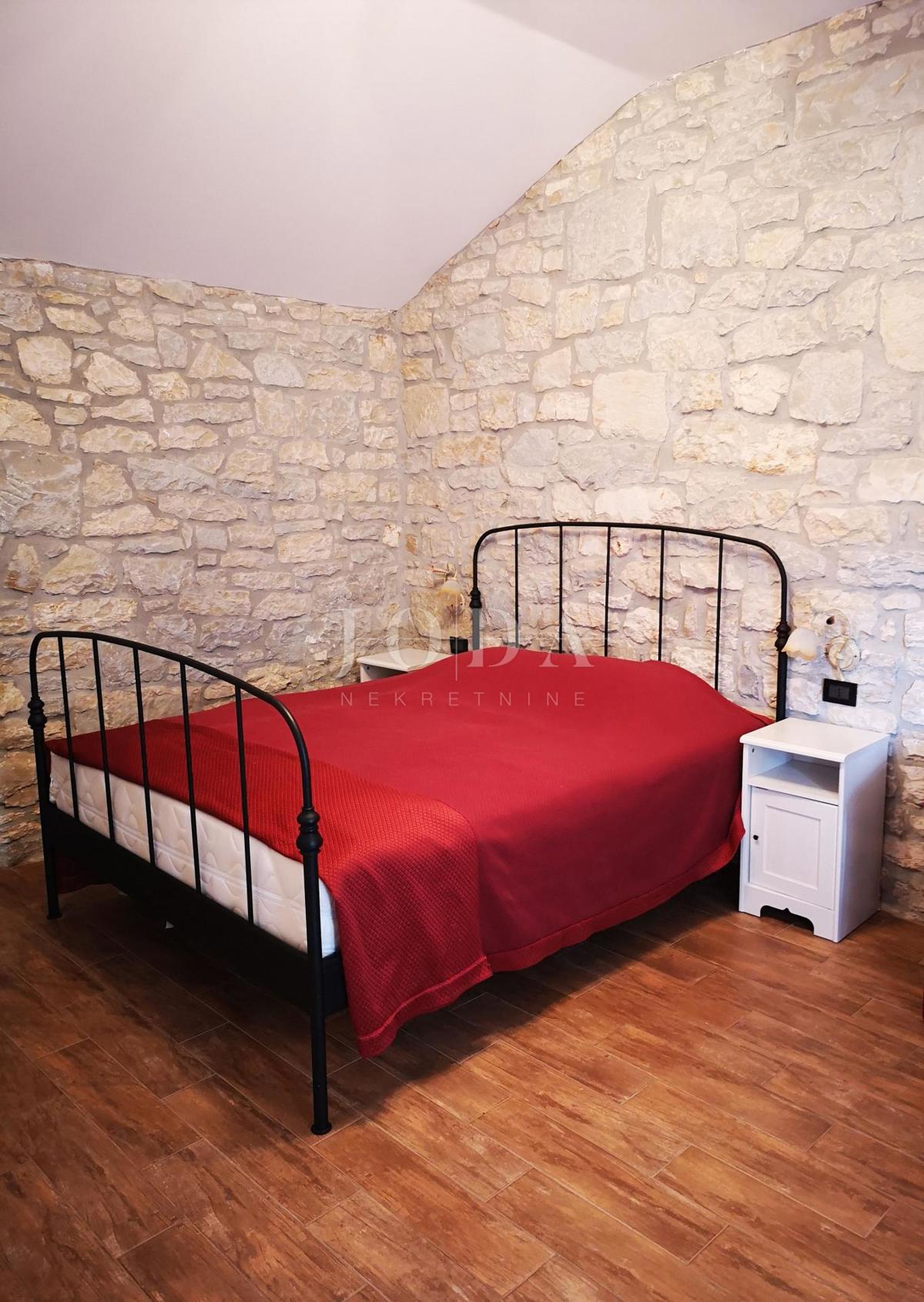 Hiša Tar, Tar-Vabriga, 321,48m2