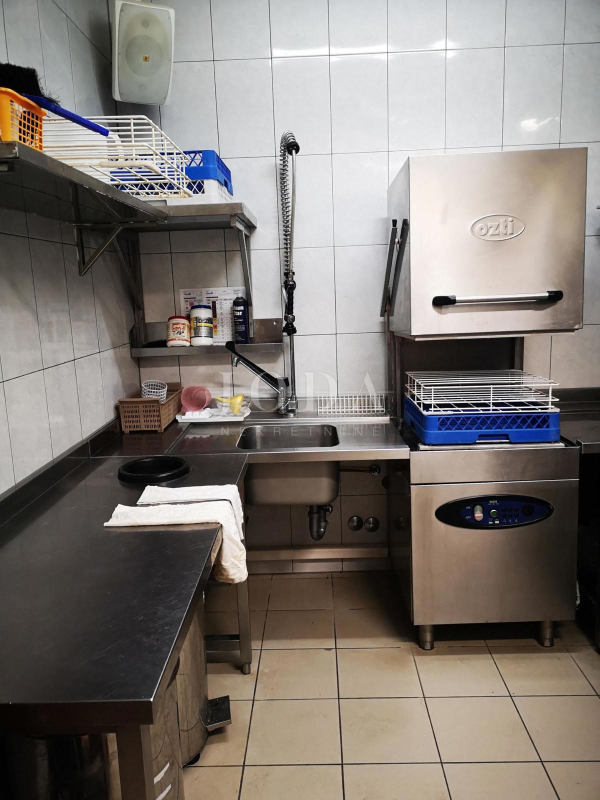 Hiša Tar, Tar-Vabriga, 321,48m2