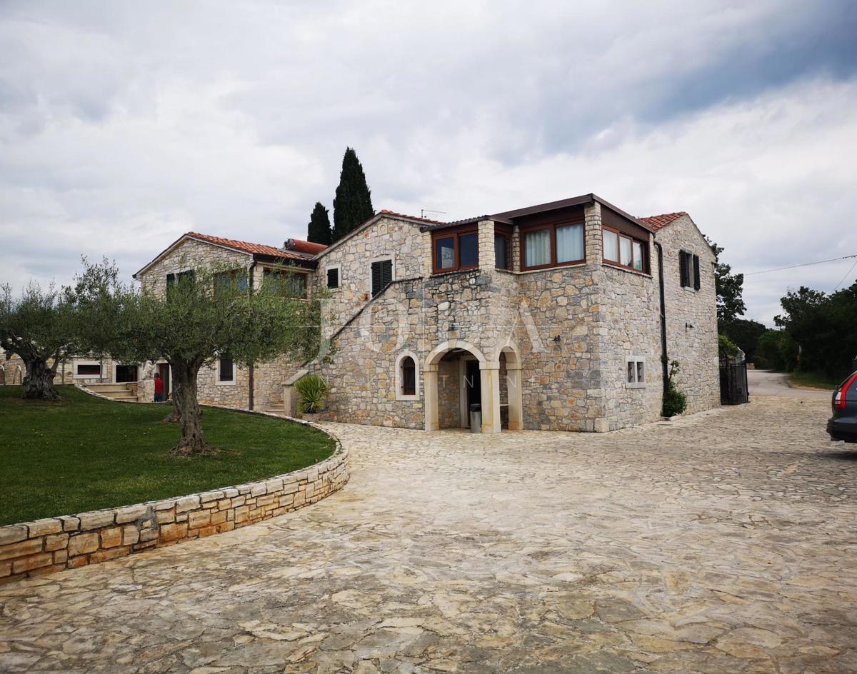 Hiša Tar, Tar-Vabriga, 321,48m2