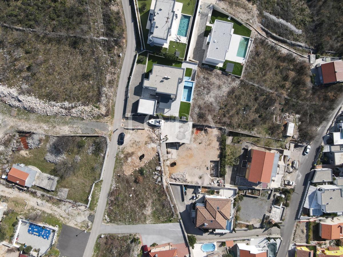 Zemljišče Crikvenica, 696m2