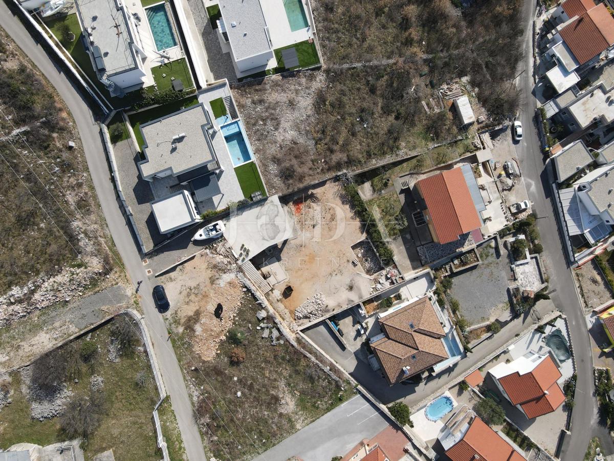 Zemljišče Crikvenica, 696m2