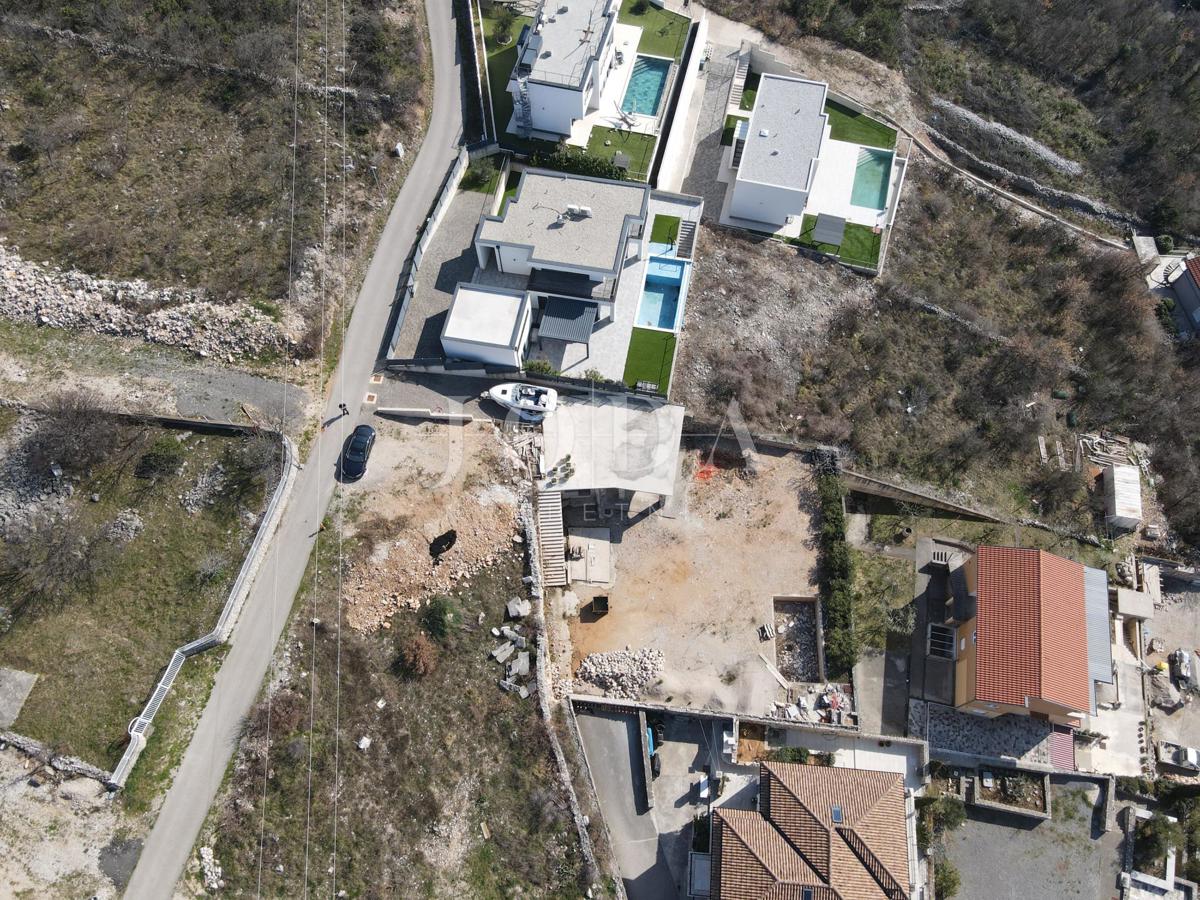 Zemljišče Crikvenica, 696m2