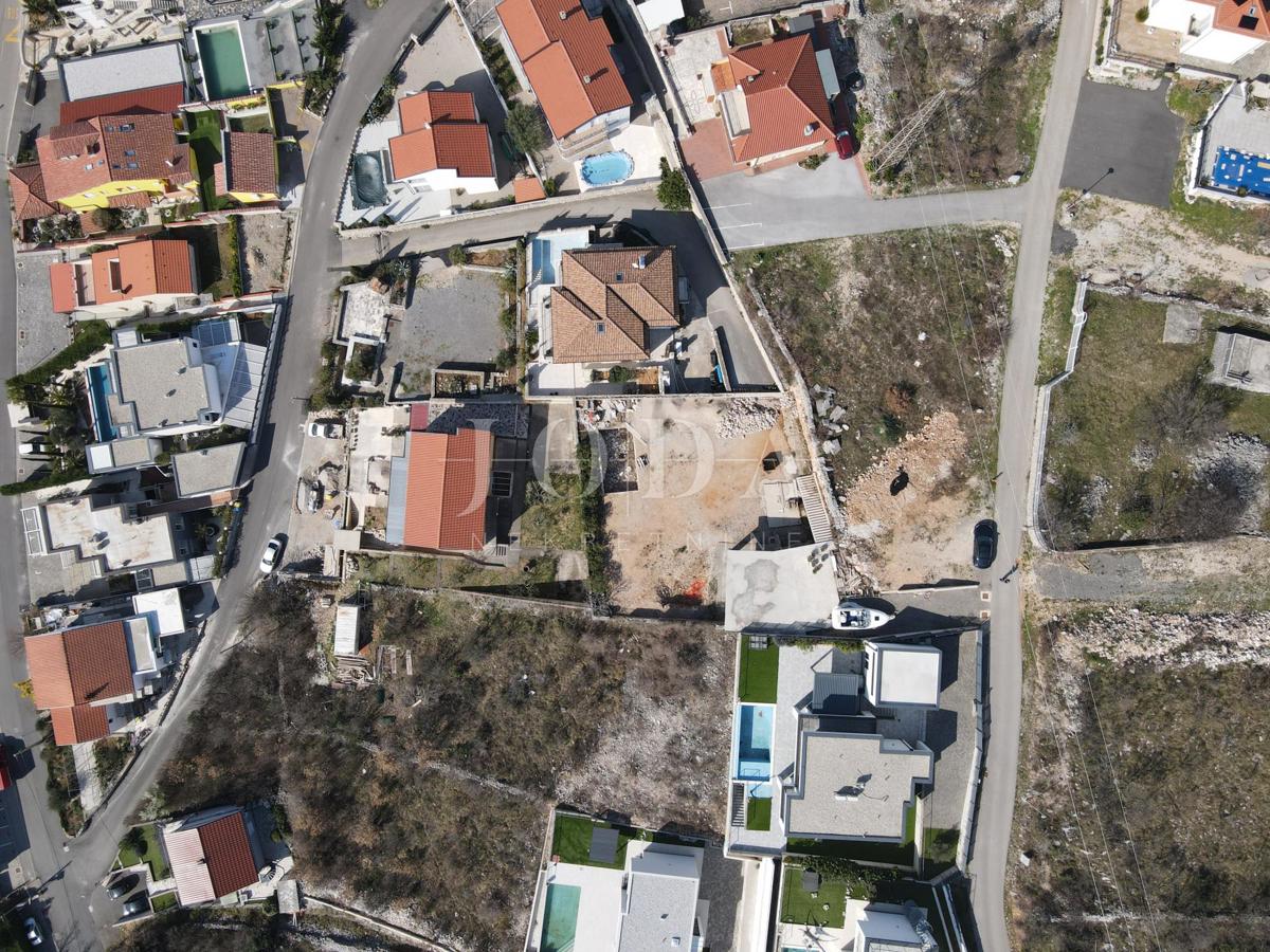 Zemljišče Crikvenica, 696m2