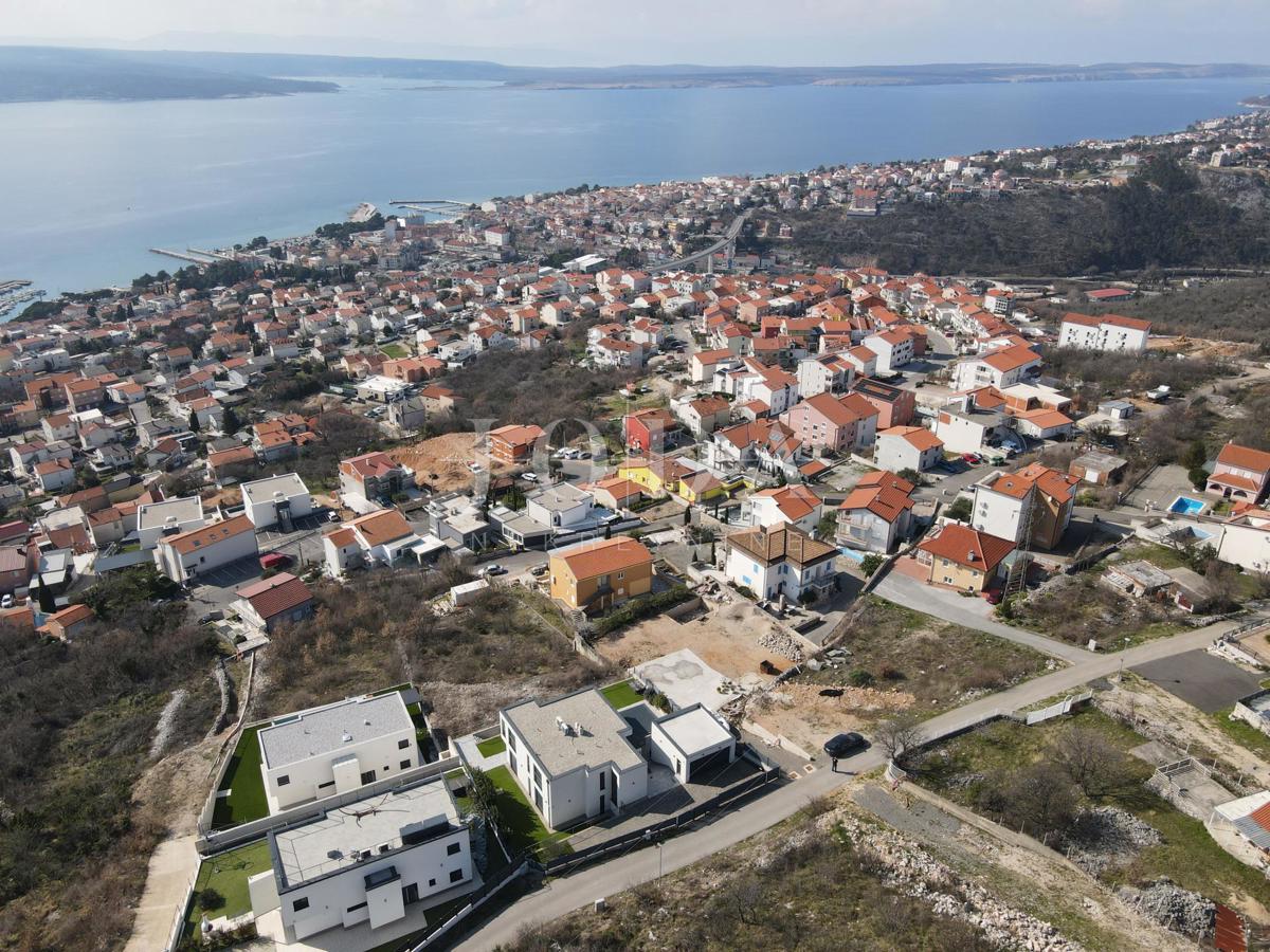 Zemljišče Crikvenica, 696m2