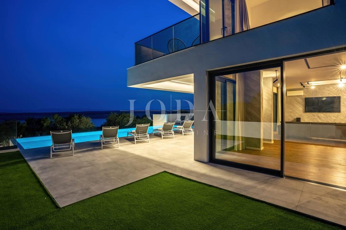 Hiša Jadranovo, Crikvenica, 200m2