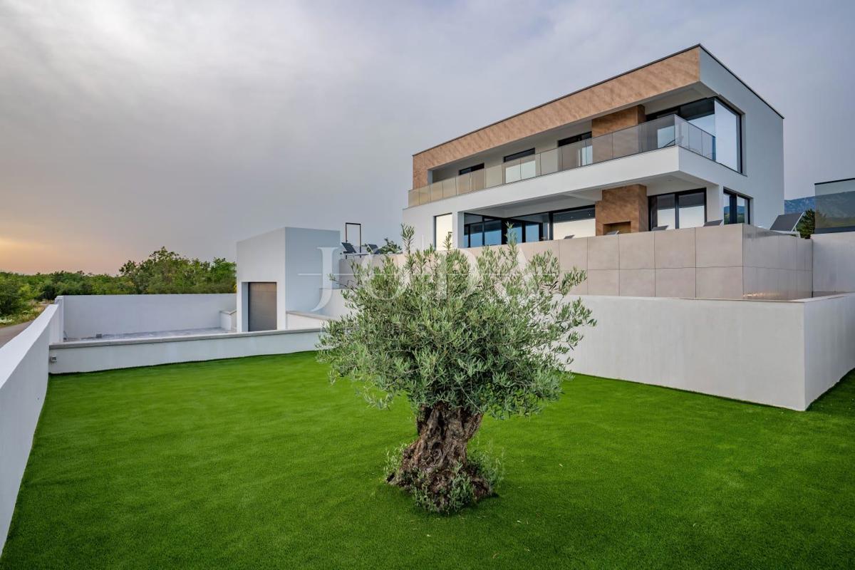 Hiša Jadranovo, Crikvenica, 200m2
