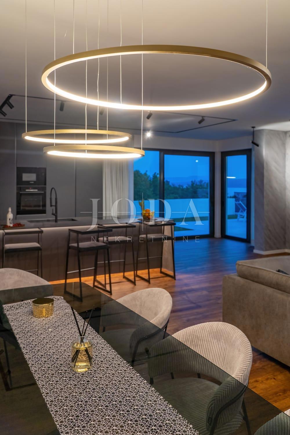 Hiša Jadranovo, Crikvenica, 200m2
