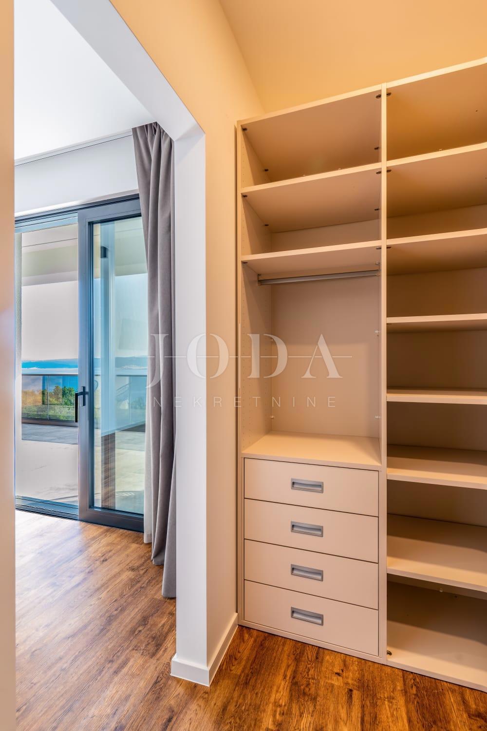 Hiša Jadranovo, Crikvenica, 200m2