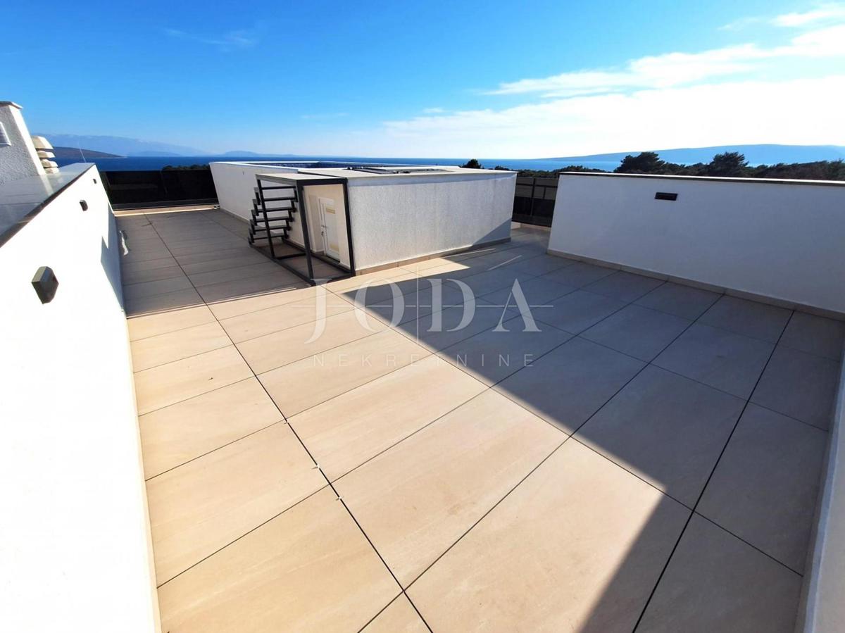 Luksuzno stanovanje z bazenom in teraso, mesto Krk