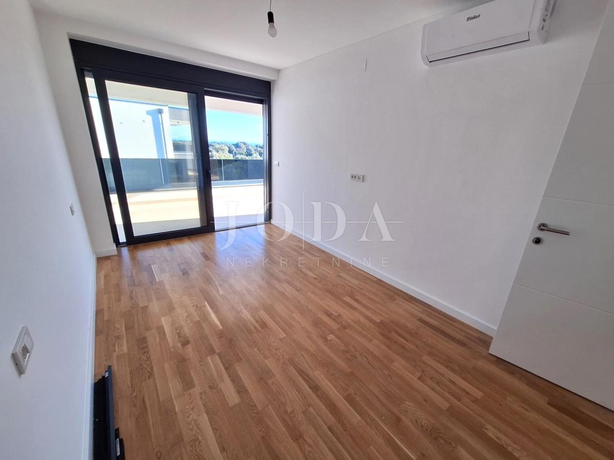 Luksuzno stanovanje z bazenom in teraso, mesto Krk